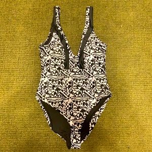 NEW Black & White One piece Swimsuit!